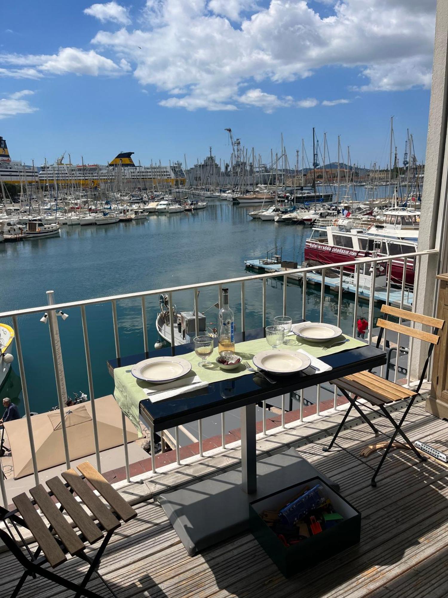 Marinca Du Port De Toulon Apartman Kültér fotó