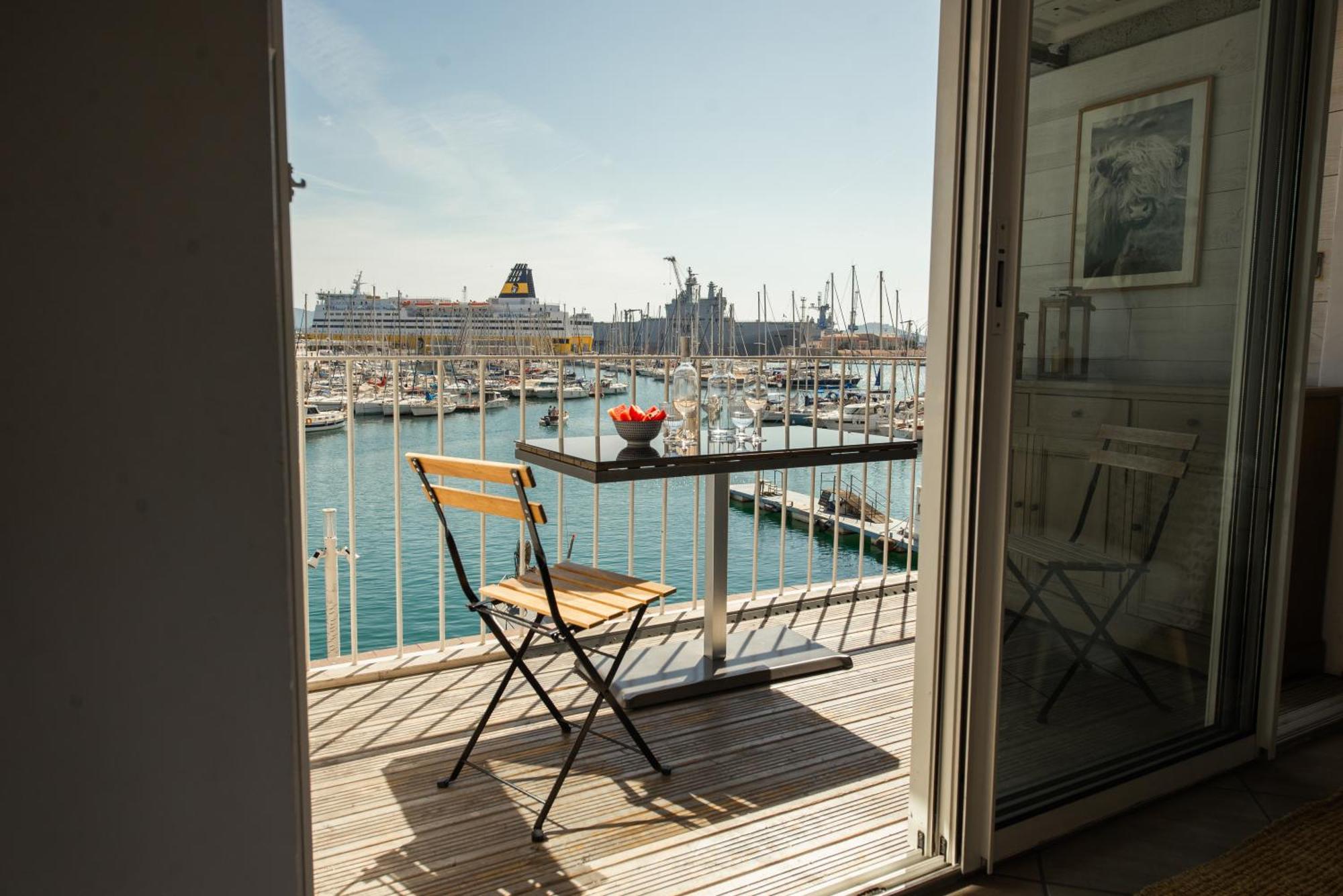 Marinca Du Port De Toulon Apartman Kültér fotó